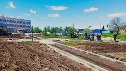 Рабочие приступили к благоустройству центра села Мелихово 