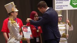 Евгений Мирошников наградил победителей регионального чемпионат WorldSkills Russia
