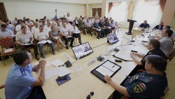 Губернатор провёл расширенное заседание комиссии по делам несовершеннолетних в Шебекинском округе