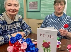 Мастер-класс «Дарите женщинам цветы» прошёл в Корочанском историко-краеведческом музее