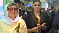 Две многодетные мамы доставили Благодатный огонь на Белгородчину