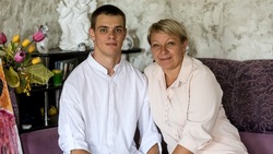 «У меня свой мир». 22-летний житель Прохоровки с ДЦП нашёл смысл жизни в рисовании