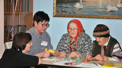 «Детский сад для пожилых» появился в Корочанском районе