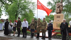 Большехаланцы увековечили память земляков — солдат Великой Отечественной войны