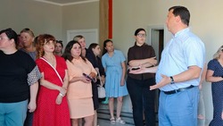 Николай Нестеров провёл встречу с родителями учеников Корочанской школы