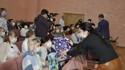 Депутаты поздравили медицинских работников Корочанского района