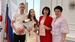 17 пар поженились в красивую дату в Корочанском районе
