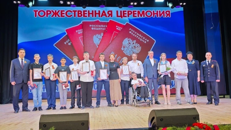 Ко Дню Победы в Короче вручили ордена Мужества и презентовали книгу