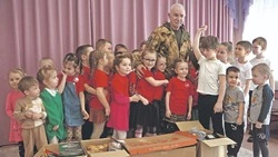 Воспитанники детского сада № 1 «Сказка» города Корочи приняли участие в акции «Посылка солдату»