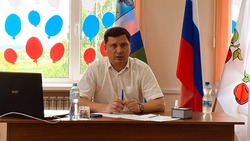 Глава Корочанского района провёл личный приём граждан в Яблоновском сельском поселении