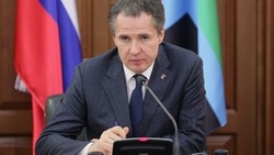 Вячеслав Гладков призвал глав муниципалитетов ускорить заключение контрактов