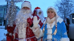 Парад Дедов Морозов в Короче собрал волшебников со всего района