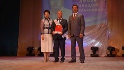 Корочанец Геннадий Дюмин получил звание почётный гражданин района