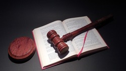 Районный суд наказал корочанца по двум статьям