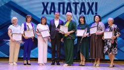 Работники здравоохранения получили награды регионального и муниципального уровней