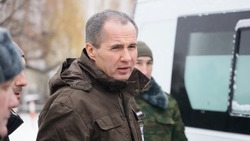 Вячеслав Гладков: передали 12 грузовиков «Урал» и 6 машин скорой помощи добровольческим отрядам