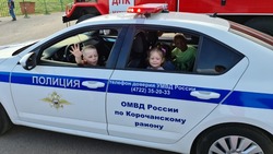 Корочанские госавтоинспекторы рассказали детям о правилах поведения на дороге