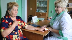 От поколения к поколению. Жанна Бадирова проработала медсестрой в Мазикино почти 30 лет
