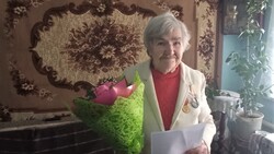 Анна Свиридова из корочанской Алексеевки отметила 90-летие