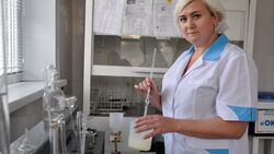 Всё по ГОСТу. Как Наталья Кошелева проверяет молоко, кефир, йогурт и сыр на качество