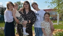 Всегда вместе. В чём счастье многодетной мамы Марины Мезенцевой