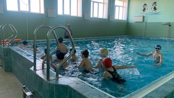 Школьники Корочанского района обучаются плаванию в учебных заведениях