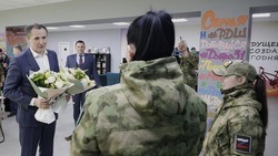 Белгородский губернатор поздравил с 8 Марта девушек из белгородской самообороны