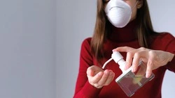 Останемся дома. Как защитить от коронавируса себя и близких