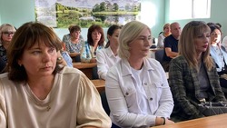 Николай Нестеров встретился с коллективом корочанской соцзащиты