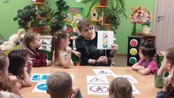 Воспитатели детского сада «Сказка» поделились методикой обучения детей ПДД