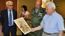 Ветераны военной разведки привезли в Корочу советские плакаты