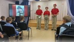  Парту Героя открыли в Большехаланской школе Корочанского района