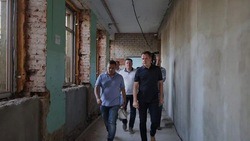 Вячеслав Гладков проверил ход ремонта в пяти школах Белгорода