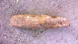 Корочанец нашёл во дворе дома артиллерийский снаряд