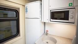 Федеральная пассажирская компания оборудовала вагоны поезда Белгород-Москва душем и кухней