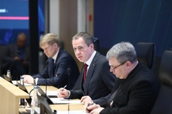 Вячеслав Гладков рассказал о создании единой базы получателей социальных выплат до конца 2025 года