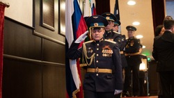 Вячеслав Гладков поздравил корочанцев с Днём Защитника Отечества