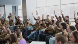 Вячеслав Гладков предложил ребятам из студотрядов стать частью команды лагеря «Бригантина «Белогорье