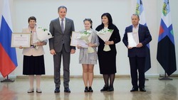 Корочанская школьница получила персональную стипендию губернатора Белгородской области