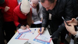 Вячеслав Гладков принял участие в легкоатлетическом «Забеге обещаний»