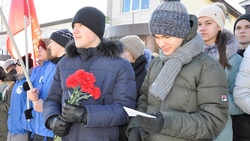 Корочанцы почтили память воинов и возложили цветы в парке Г. Д. Гая