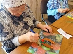 Творческое занятие для старшего поколения прошло в Корочанском округе