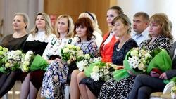 Белгородские многодетные матери получили почётные знаки «Материнской славы»