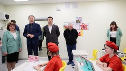 Вячеслав Гладков посетил две школы Корочанского района