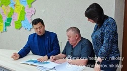Николай Нестеров провёл личный приём граждан в Короче