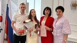17 пар поженились в красивую дату в Корочанском районе