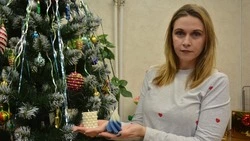 С ароматом мандаринов и хвои, корицы и кофе. Корочанка создаёт авторские ароматические свечи