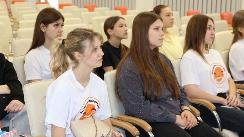 Как защитить себя в сети. Белгородским школьникам рассказали о цифровой грамотности