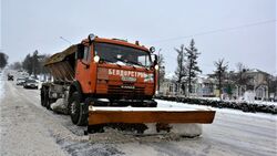 Свыше 80 единиц техники были готовы к уборке снега в Корочанском районе утром 13 января