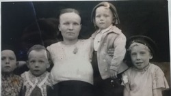 Жила ради детей. Корочанец поделился воспоминаниями о своей маме